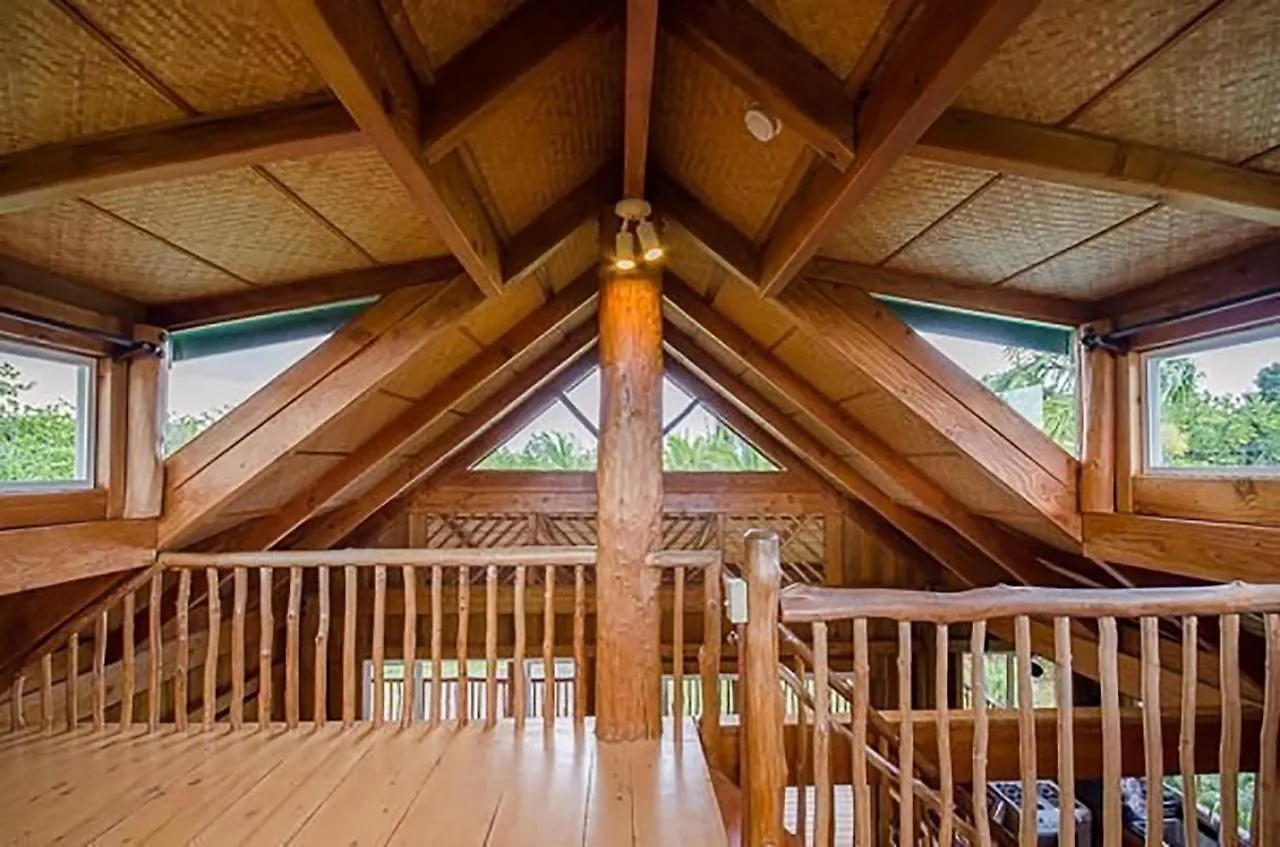 808 Buddha 1 Block To The Ocean Paradise Cliffs Central Location 2 Bedrooms Plus Loft 3 Separate Sleeping Areas Keaau Holiday home